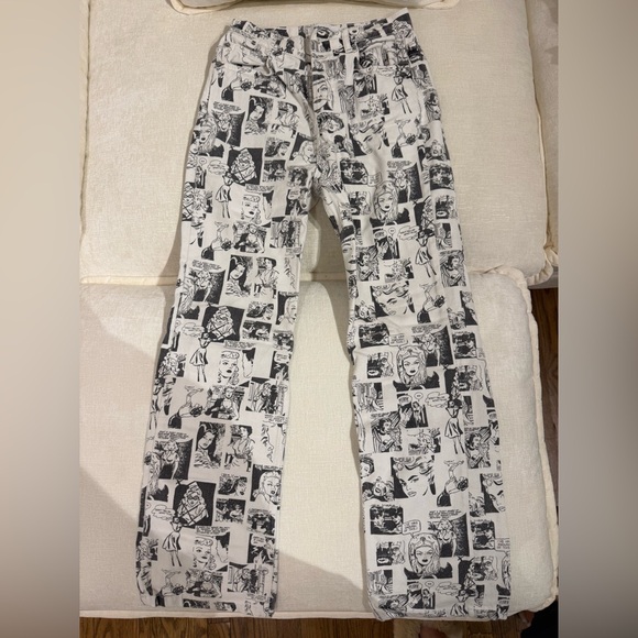 Reformation Jeans in Comic Print size 25 - Picture 3 of 7